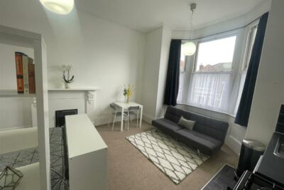 house for rent st edwards road