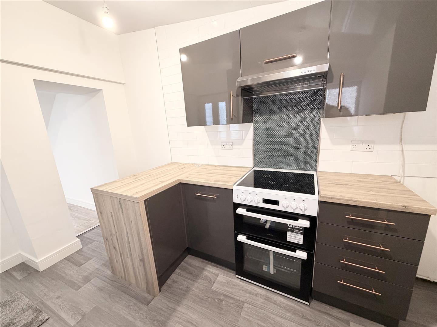 house - terraced for rent station terrace