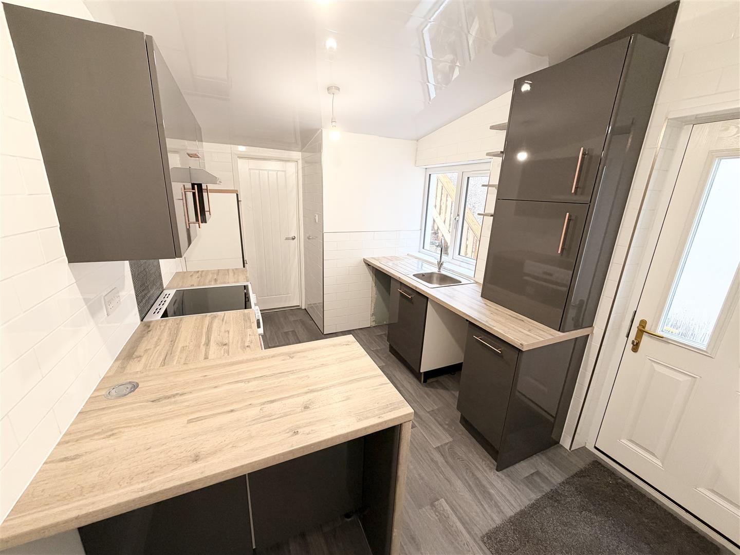 house - terraced for rent station terrace