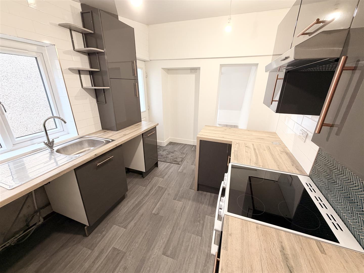 house - terraced for rent station terrace