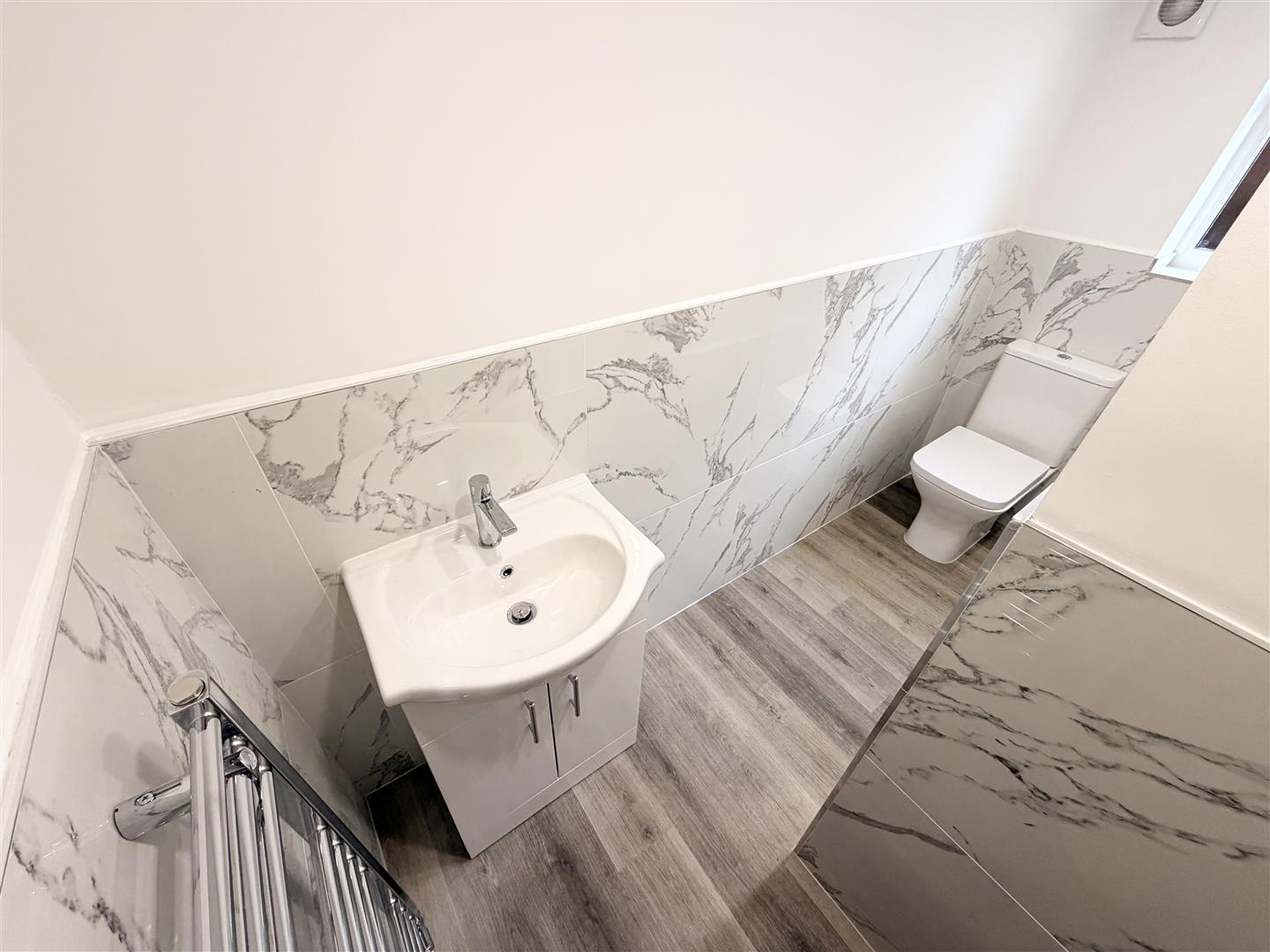 house - end terrace for rent shady road