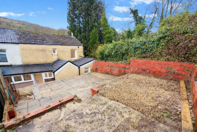 house - end terrace for rent shady road