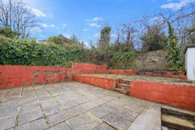 house - end terrace for rent shady road