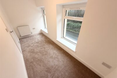 house - end terrace for rent shady road