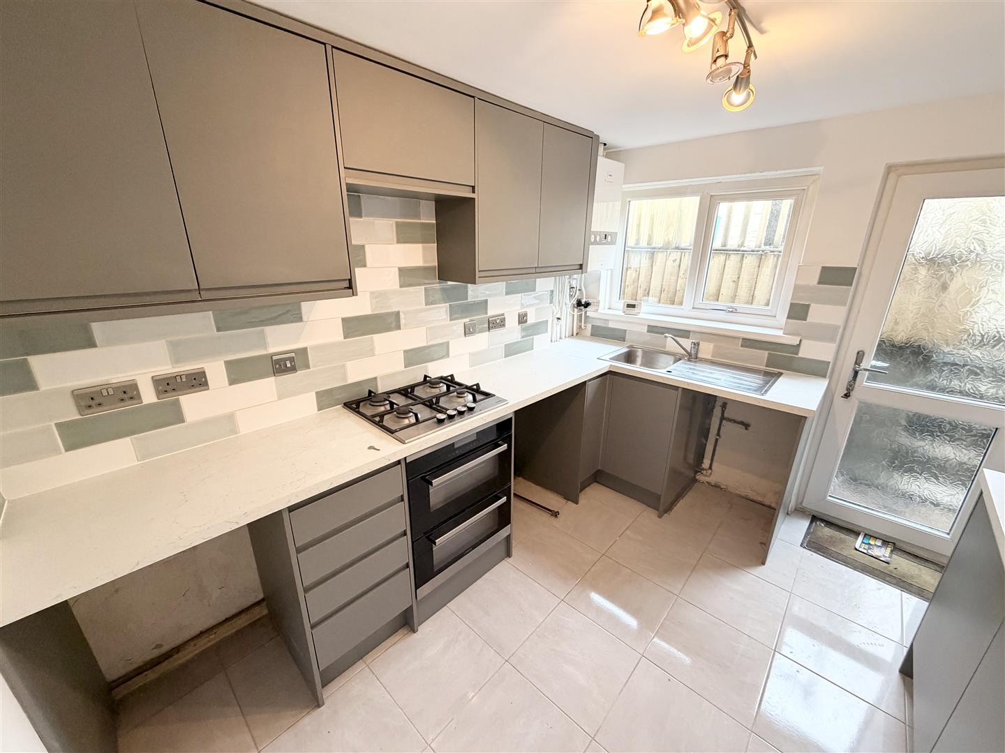 house for rent jones street