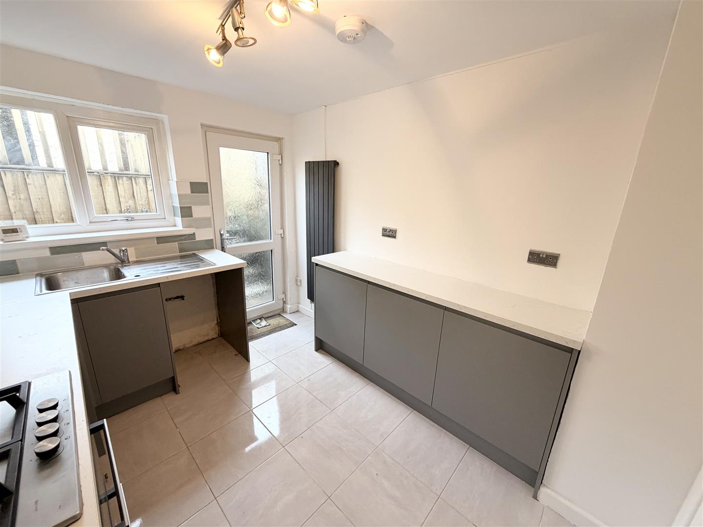 house for rent jones street