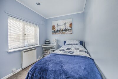 house - semi-detached for sale haresfoot close