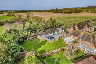 house - semi-detached for sale haresfoot close