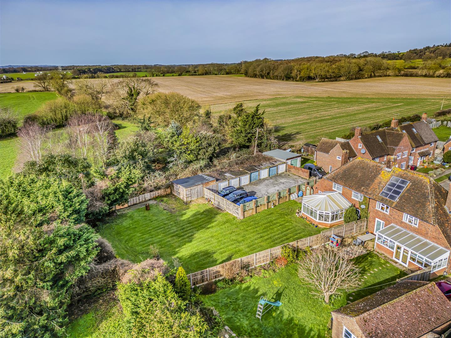 house - semi-detached for sale haresfoot close