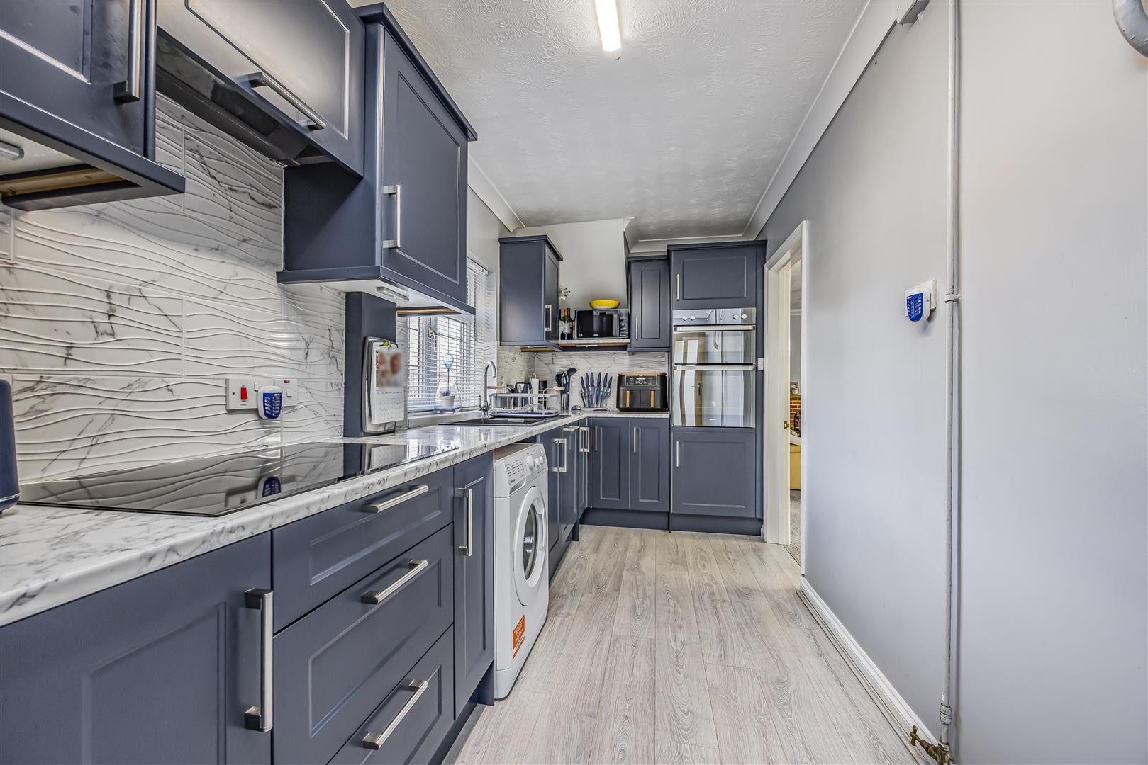 house - semi-detached for sale haresfoot close