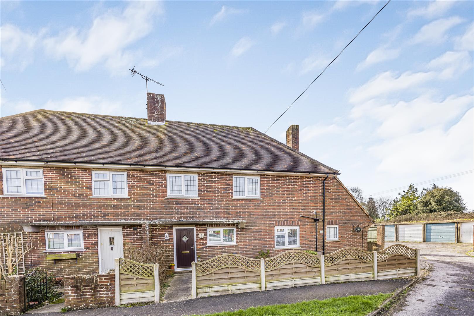 house - semi-detached for sale haresfoot close
