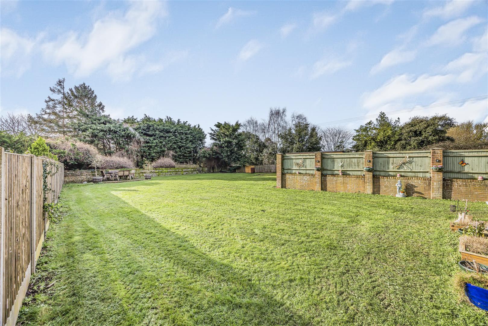 house - semi-detached for sale haresfoot close