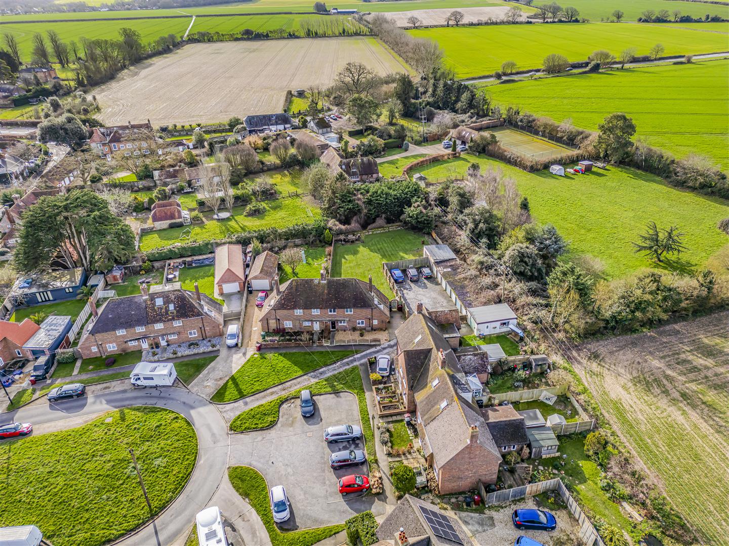 house - semi-detached for sale haresfoot close