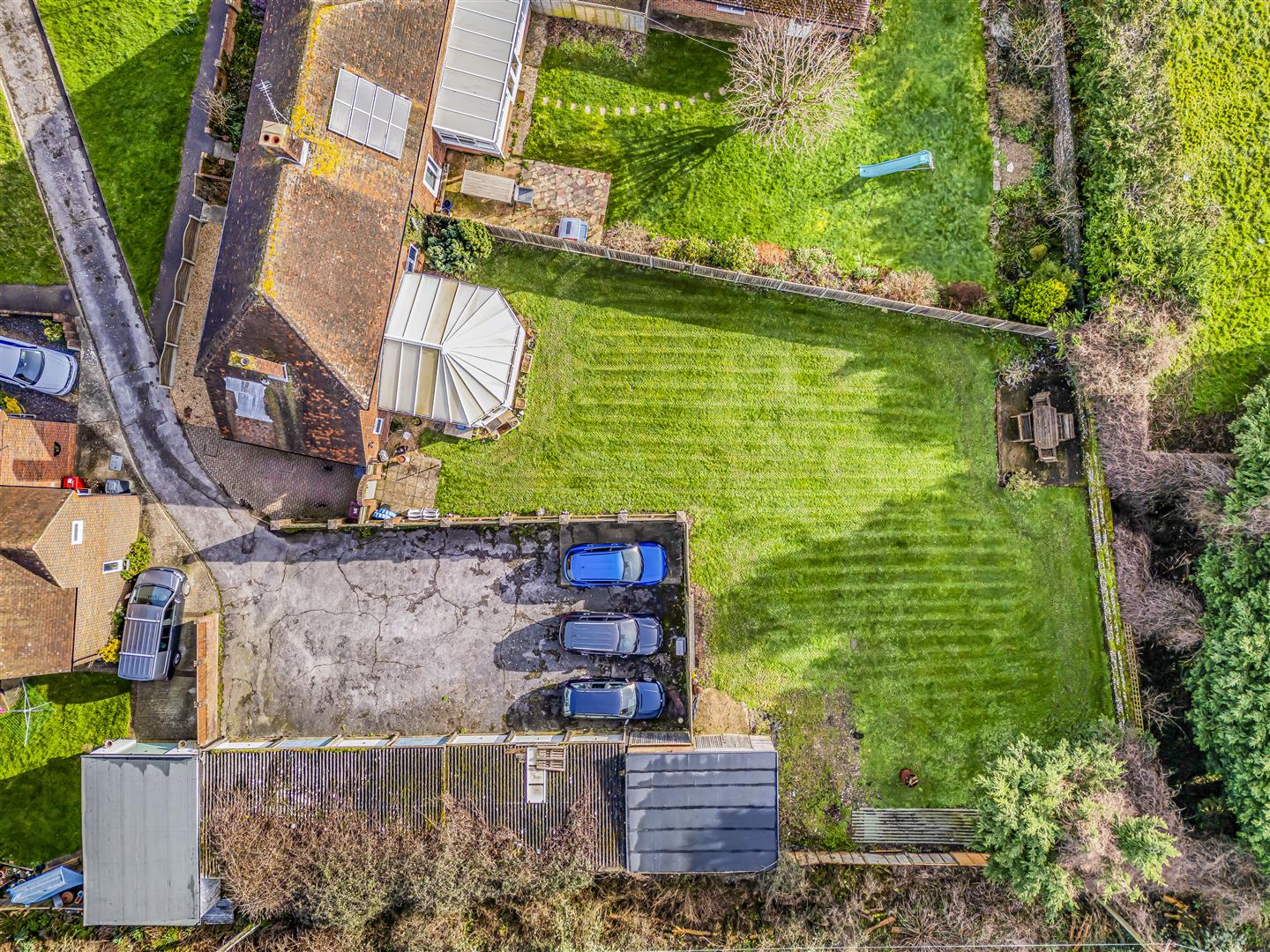 house - semi-detached for sale haresfoot close