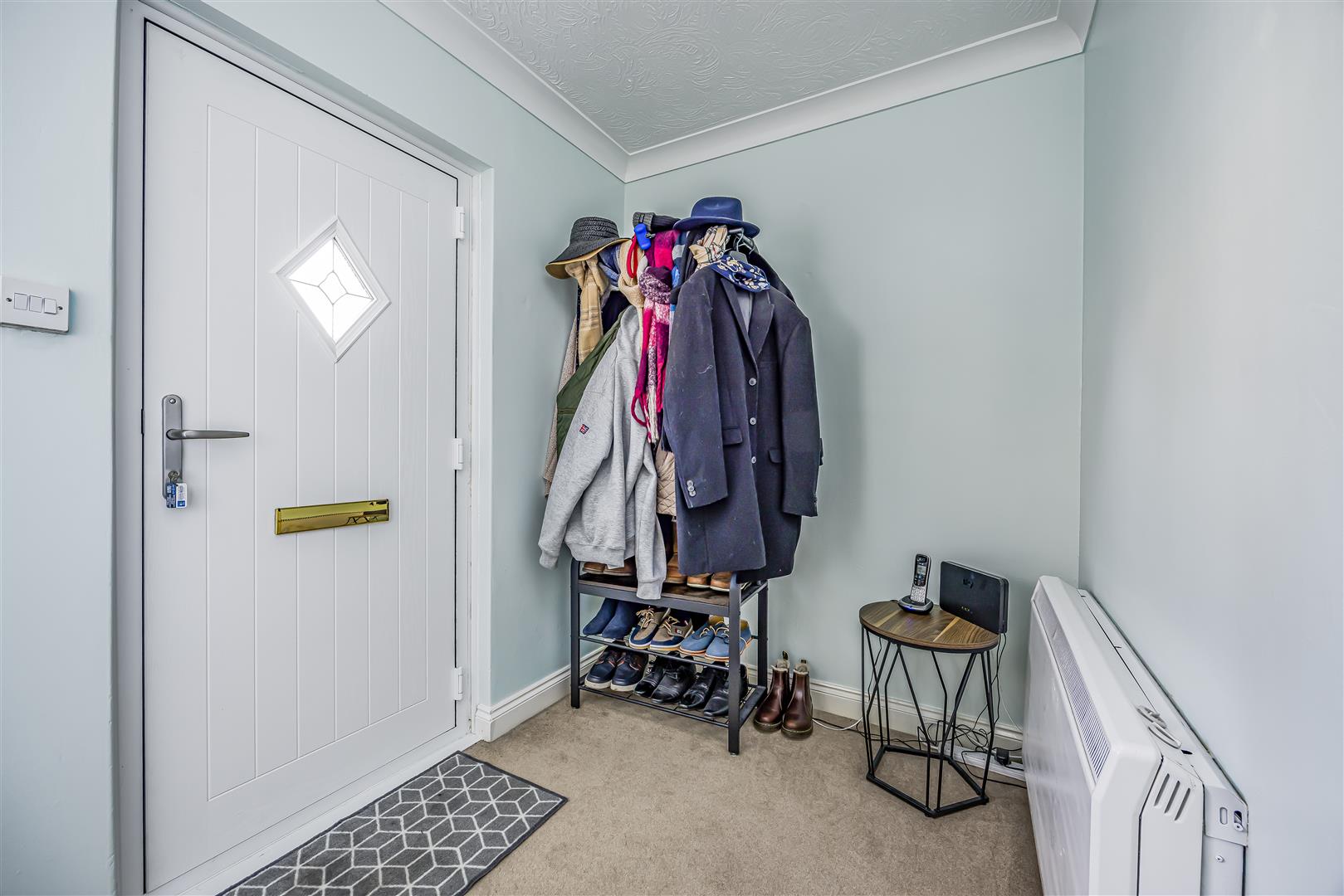 house - semi-detached for sale haresfoot close