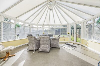 house - semi-detached for sale haresfoot close