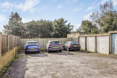 house - semi-detached for sale haresfoot close