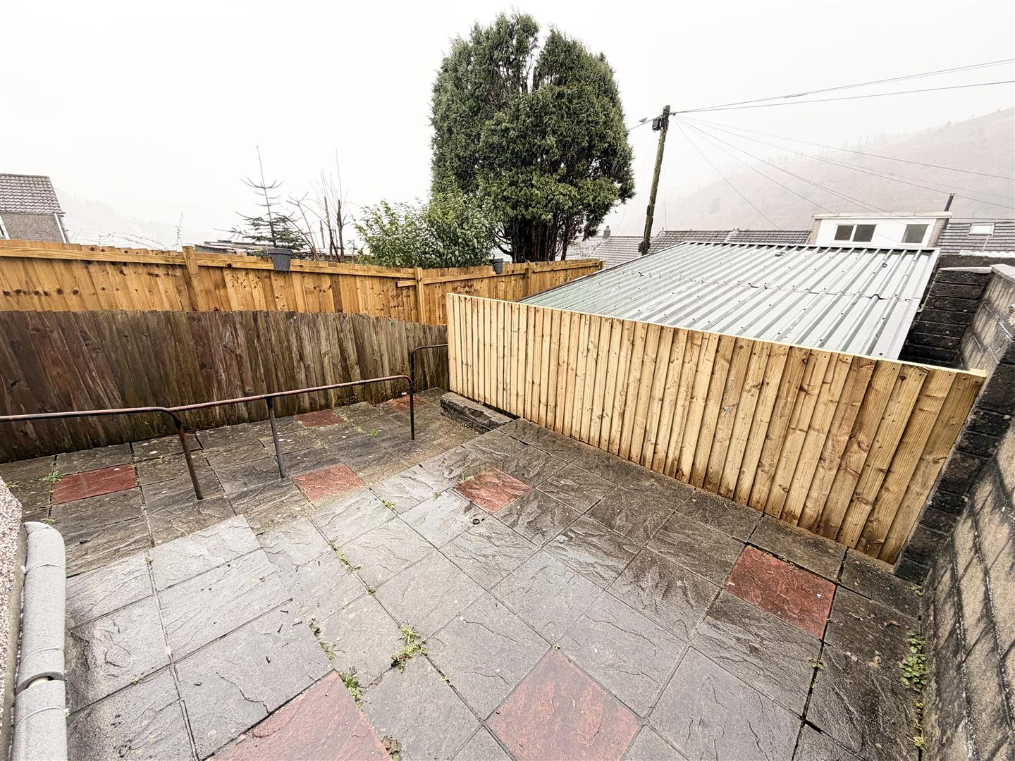 house - terraced for rent wern street