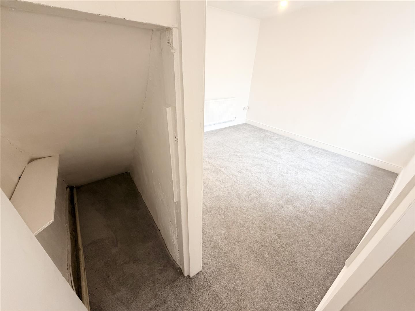 house - terraced for rent wern street