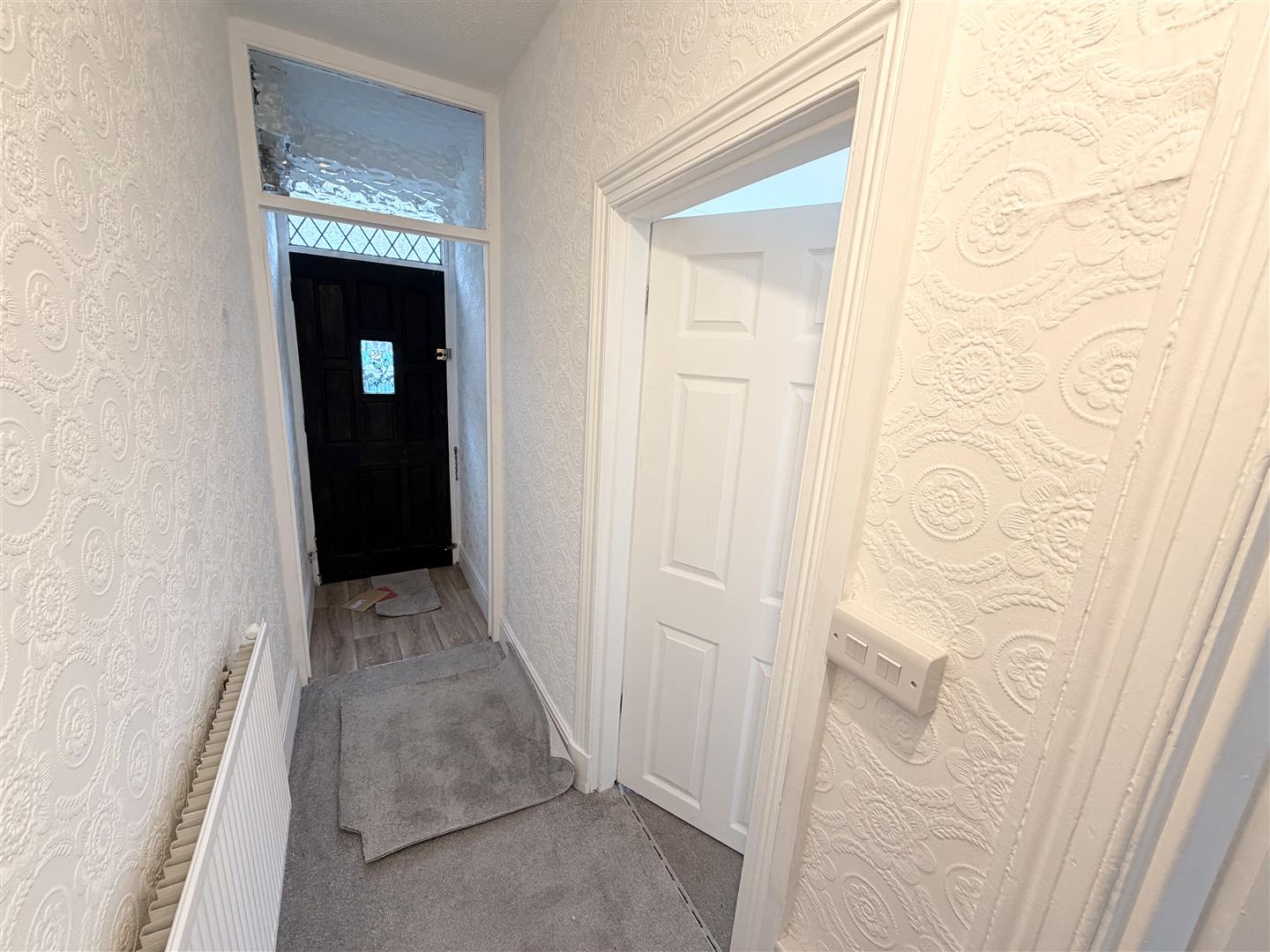 house - terraced for rent wern street