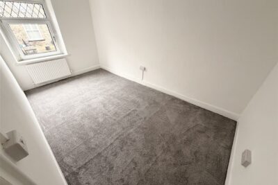 house - terraced for rent wern street