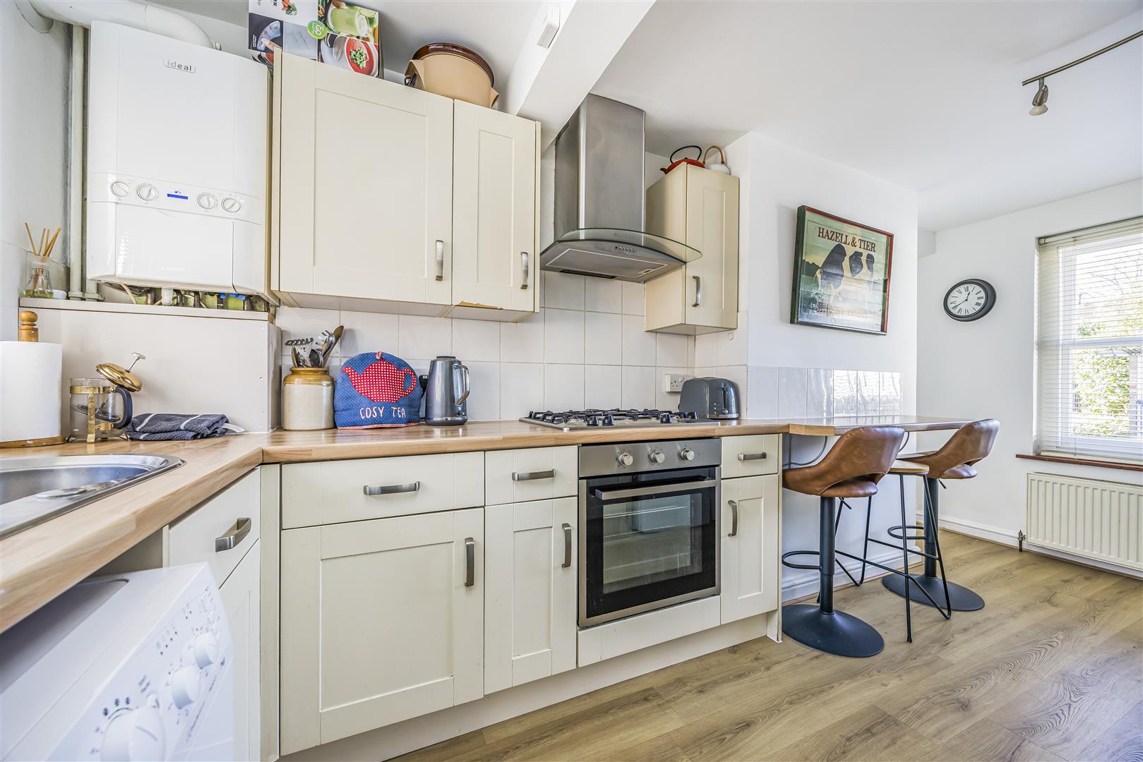 cottage for rent 19 leigh road