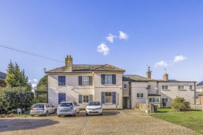 cottage for rent 19 leigh road