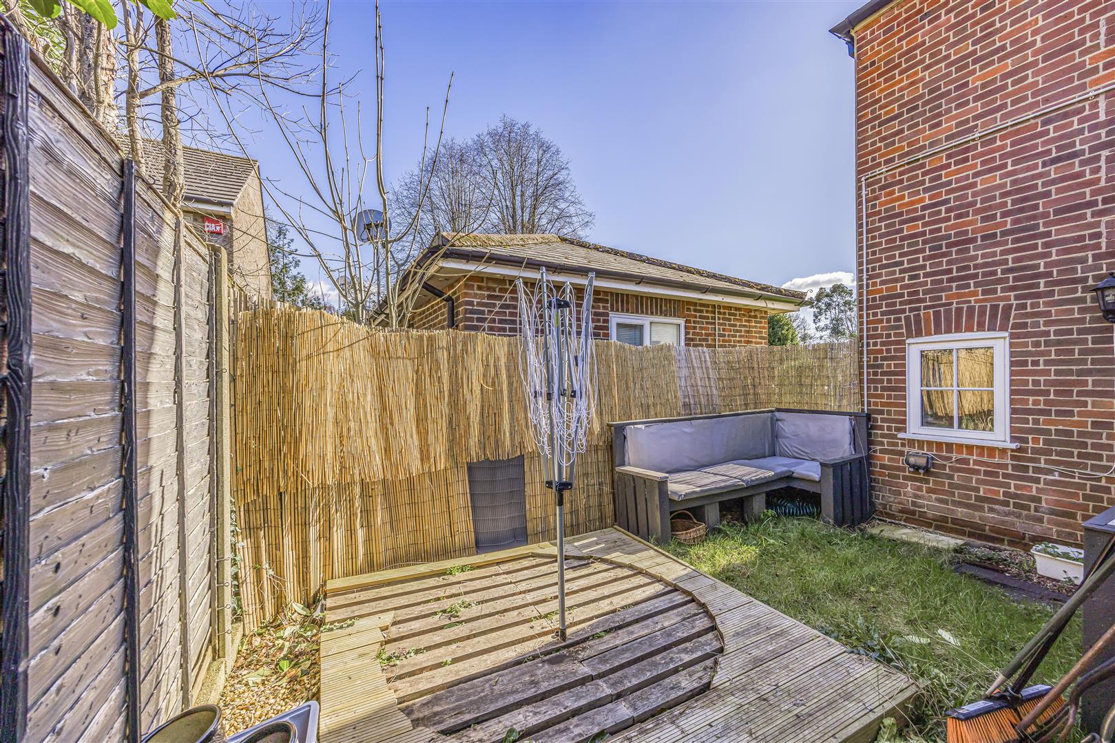 cottage for rent 19 leigh road