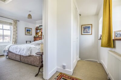 cottage for rent 19 leigh road