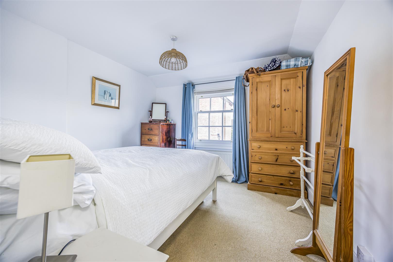 cottage for rent 19 leigh road