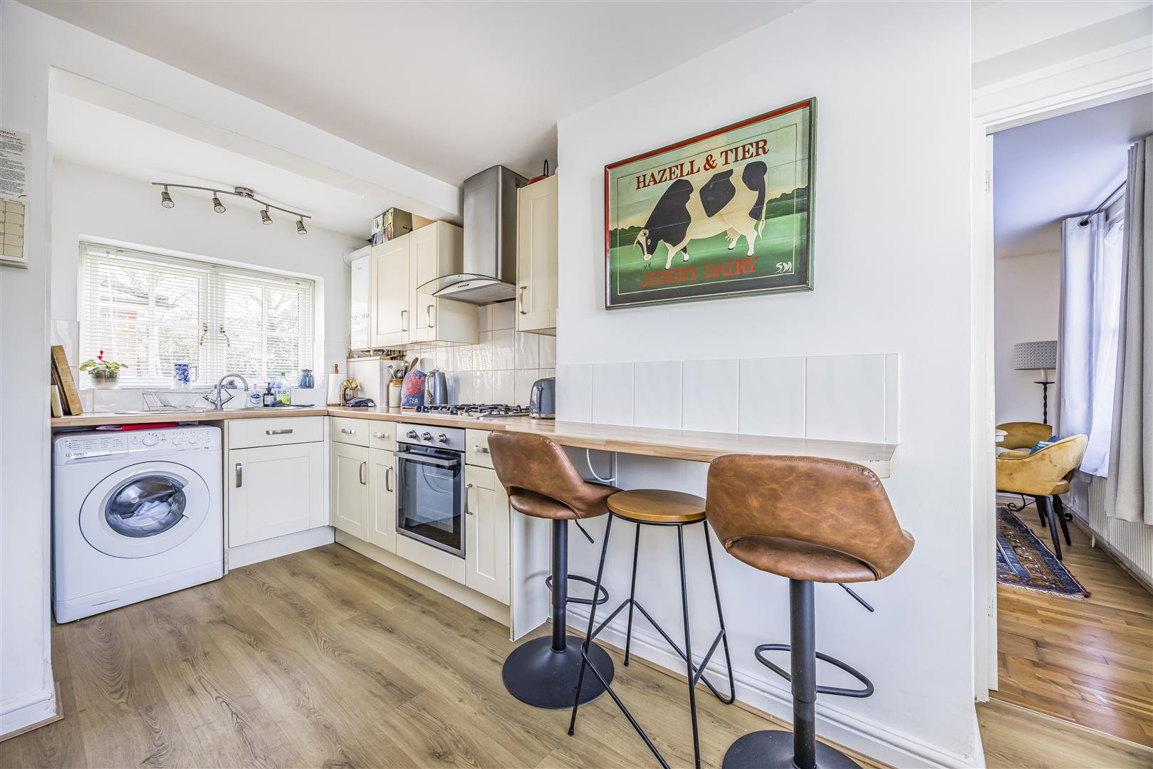 cottage for rent 19 leigh road