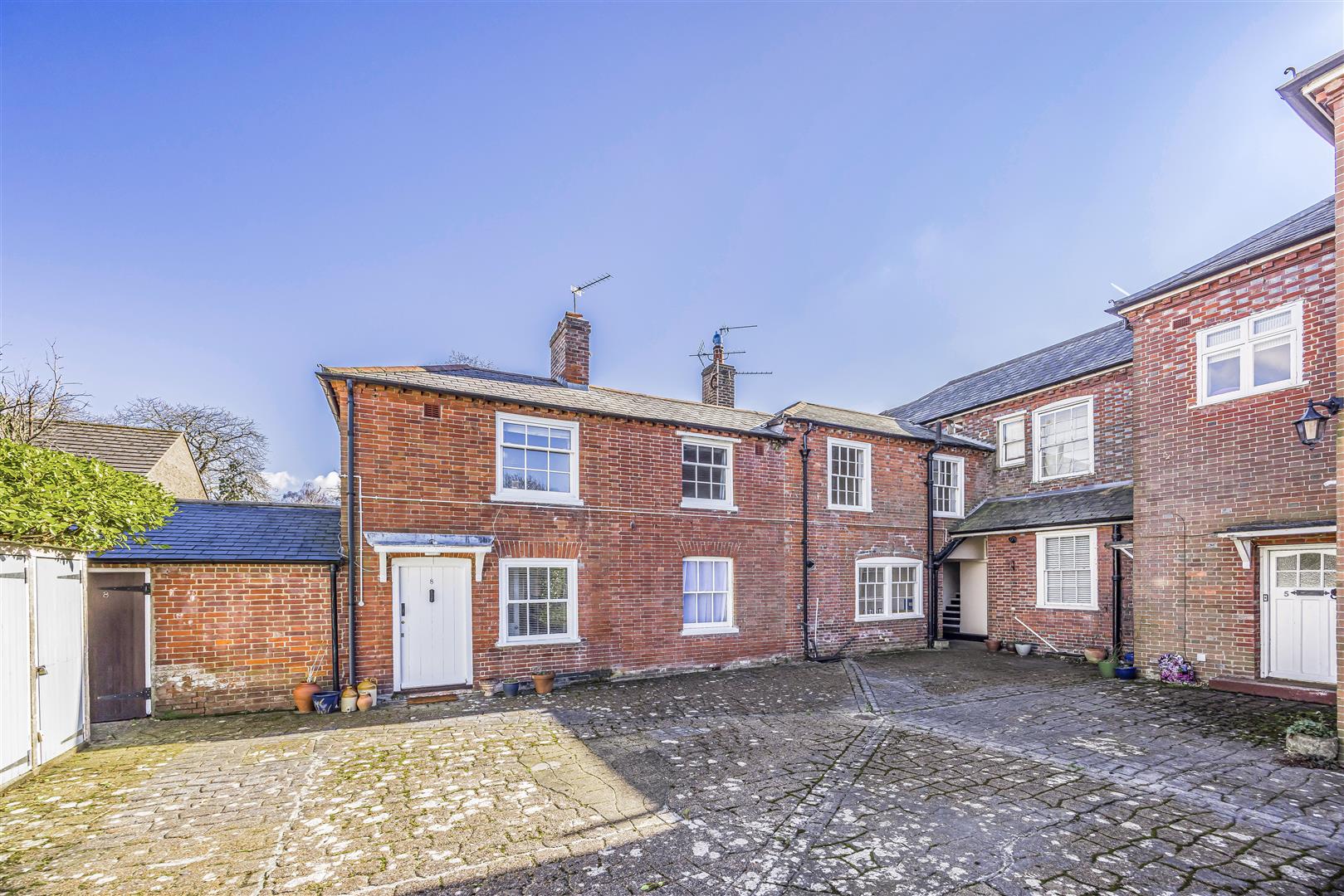 cottage for rent 19 leigh road