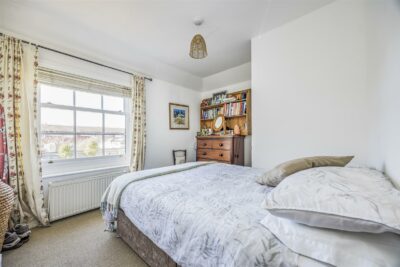 cottage for rent 19 leigh road