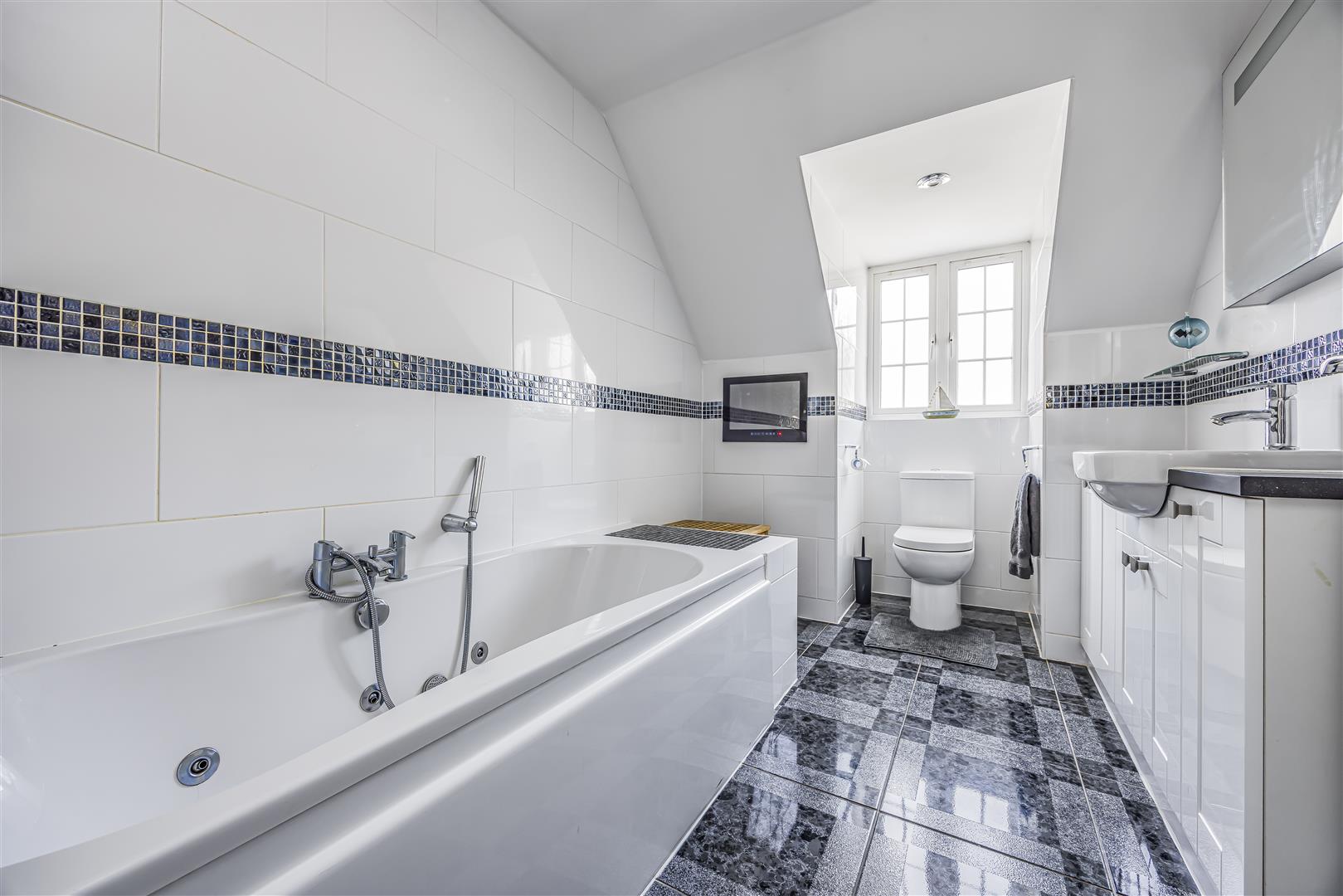 house - detached for sale letcombe place