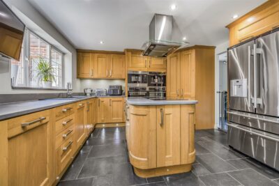 house - detached for sale letcombe place