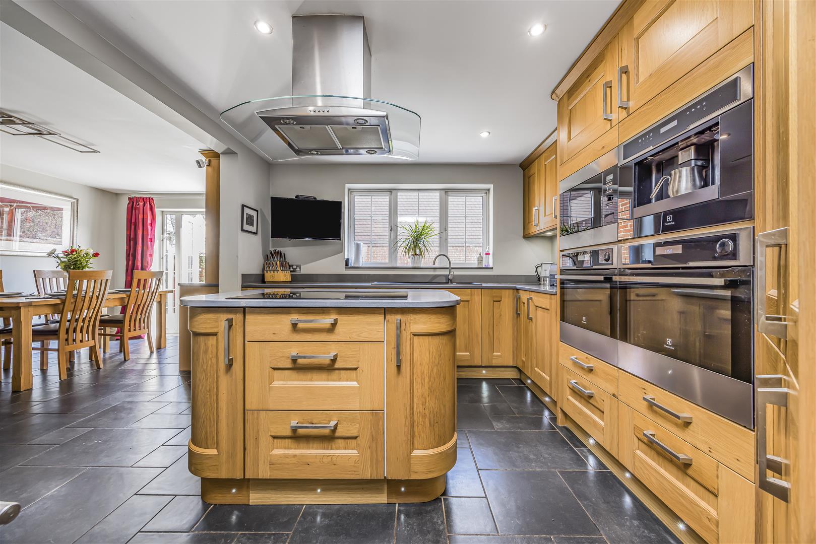 house - detached for sale letcombe place