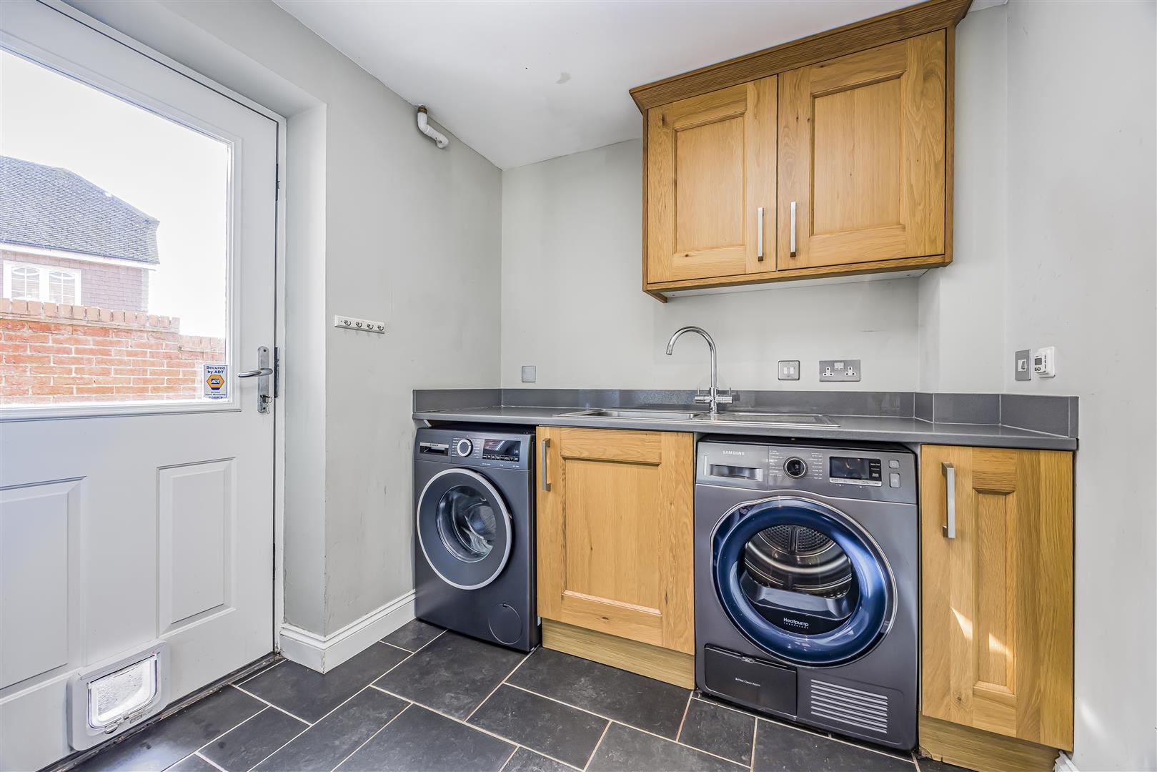 house - detached for sale letcombe place