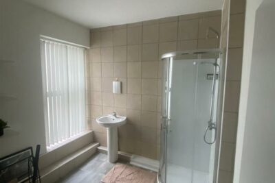 room for rent llantwit road