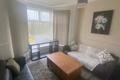 room for rent llantwit road