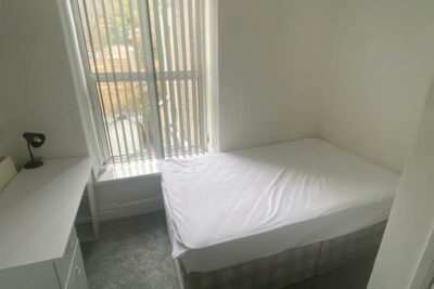 room for rent llantwit road