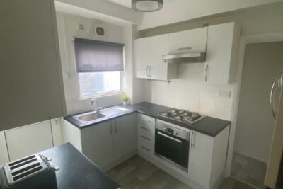 room for rent llantwit road