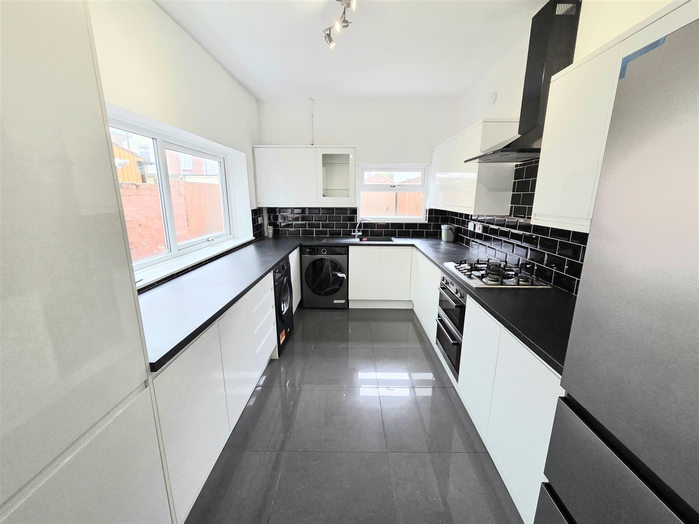 house for rent carnarvon road