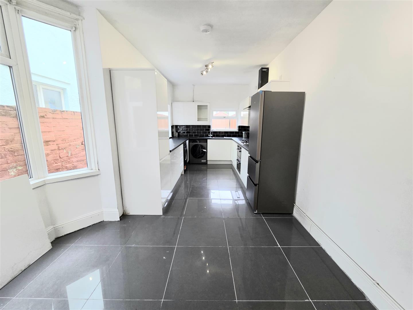 house for rent carnarvon road