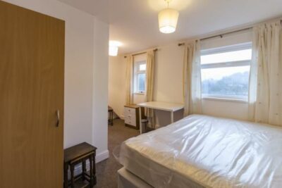 house - end terrace for sale broadway