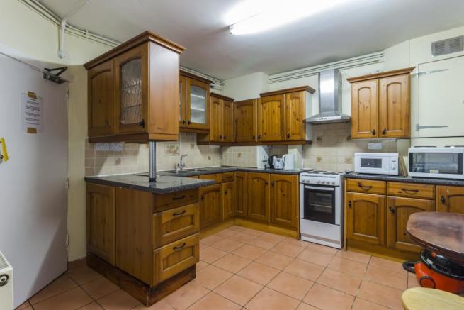 house - end terrace for sale broadway