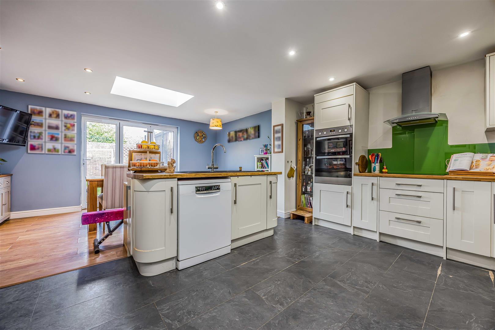 house for sale camelia close