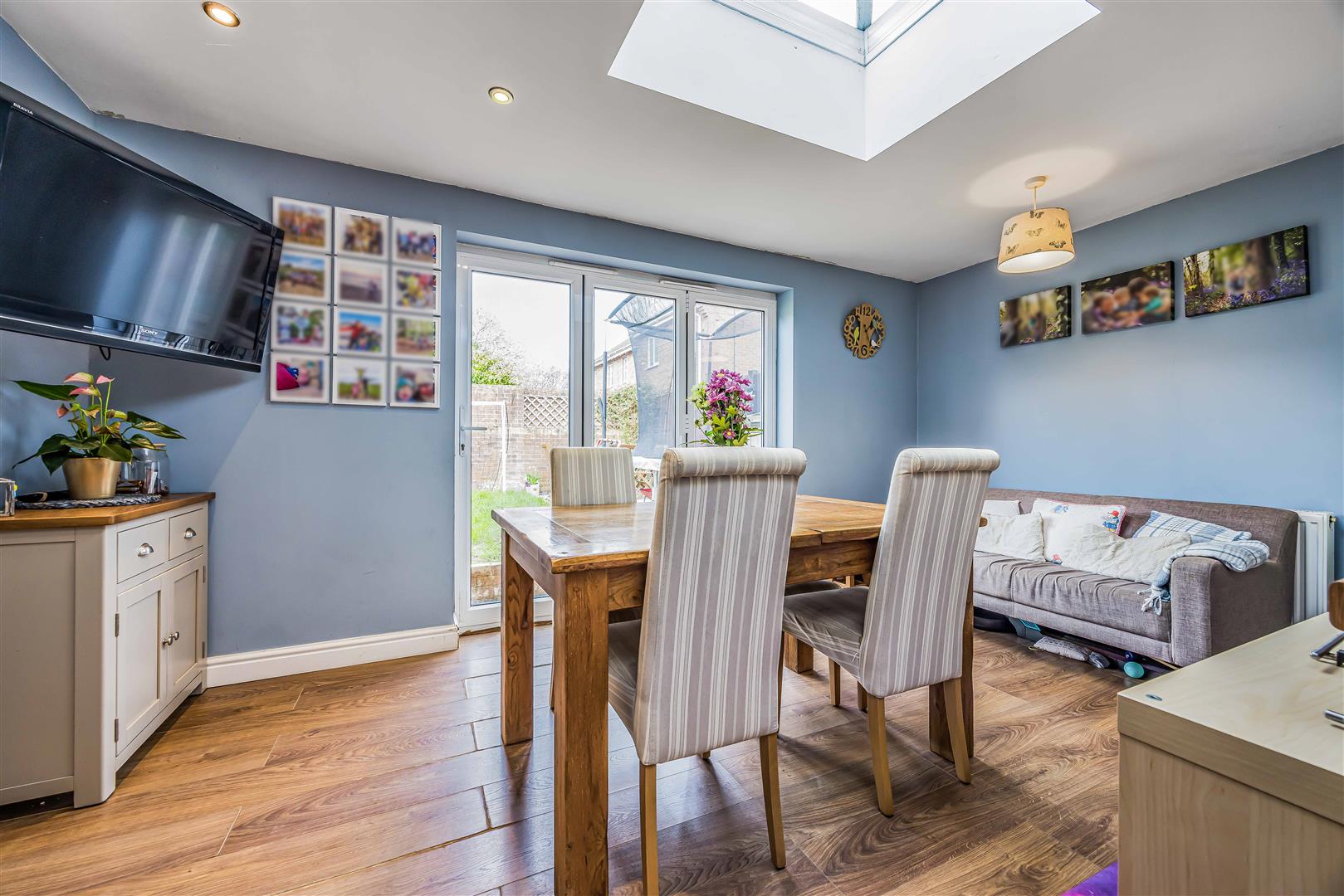 house for sale camelia close