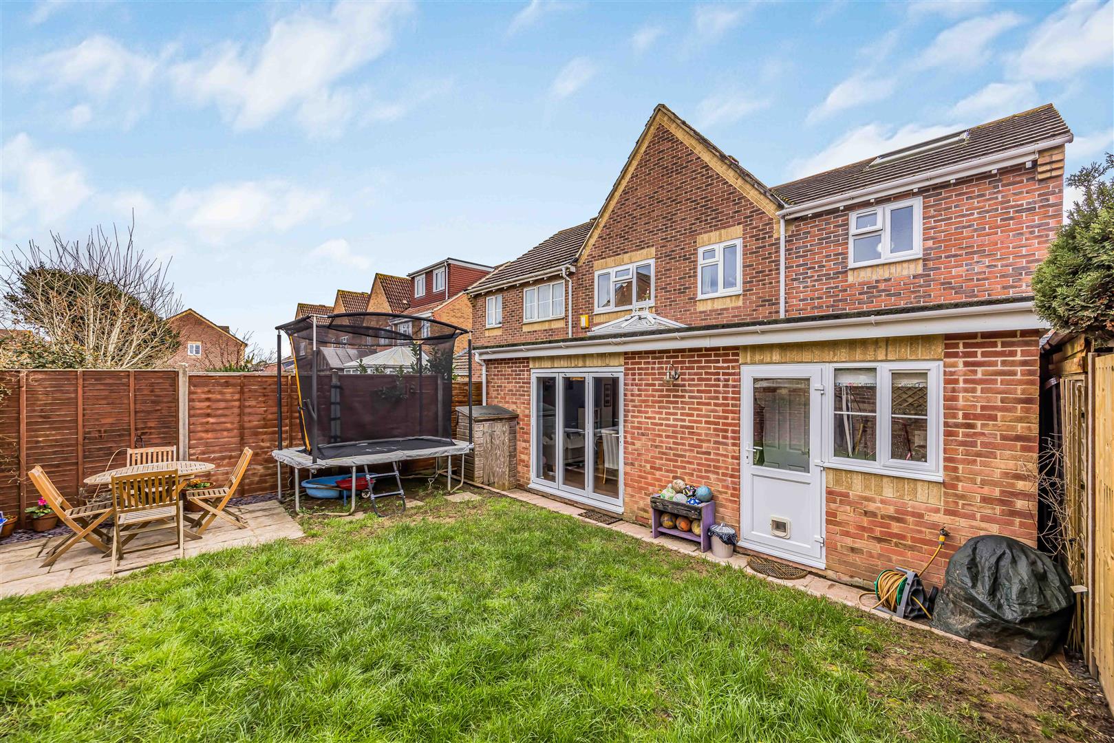 house for sale camelia close