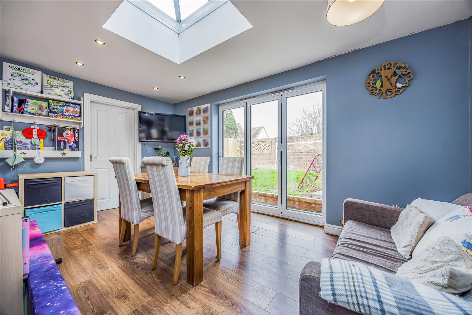 house for sale camelia close