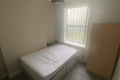 room for rent llantwit road